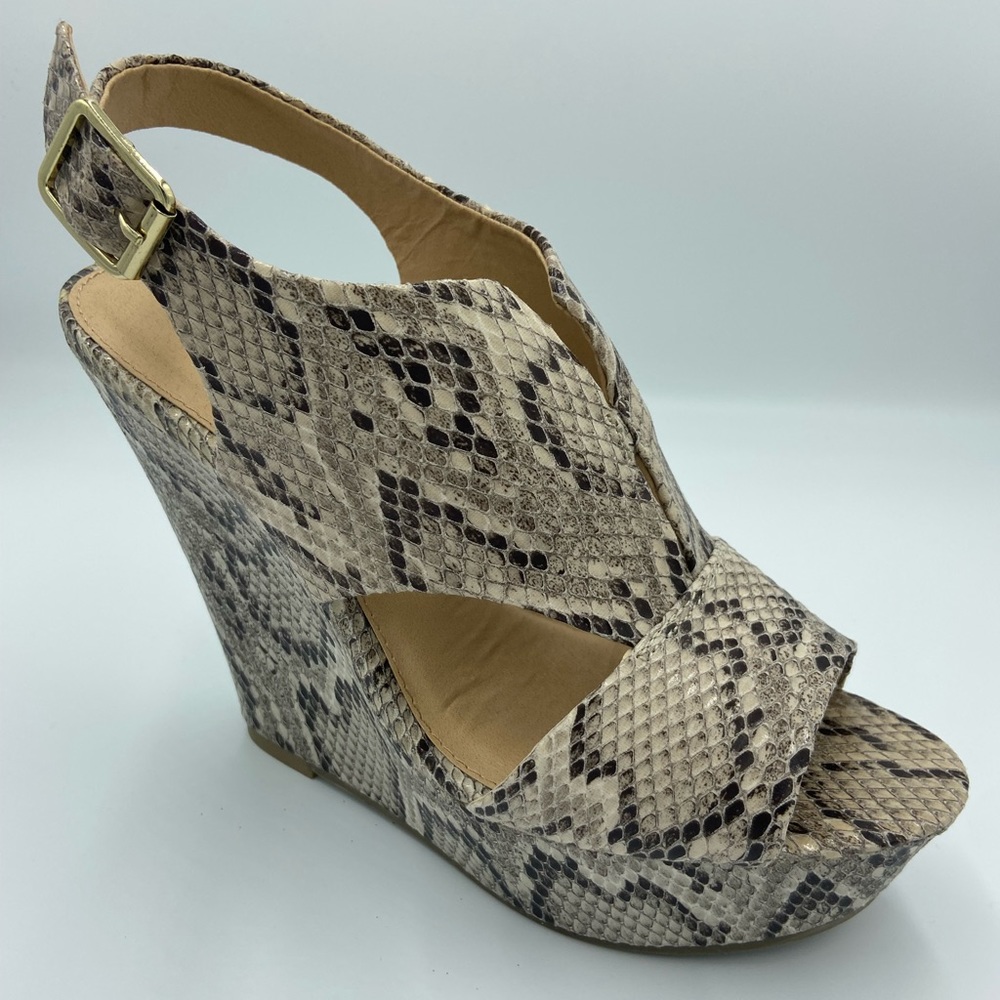 NWOT JUSTFAB Snakeprint wedges